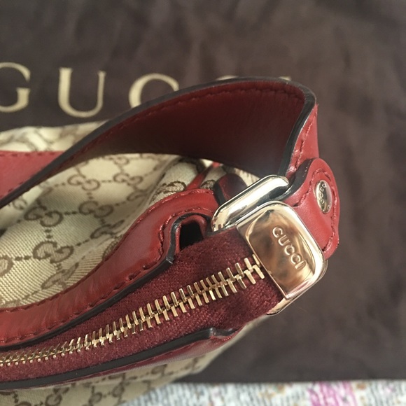 Gucci Canvas Sukey Shoulder Bag - Picture 3 of 5